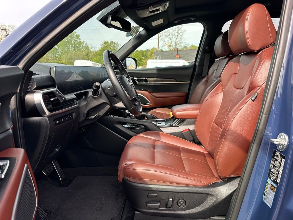 Used 2024 Kia Telluride SX image 12