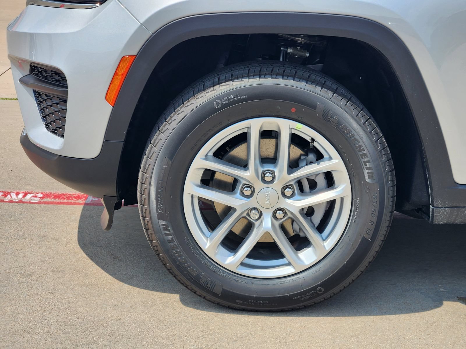 New 2026 Jeep Grand Cherokee Laredo RWD image 11
