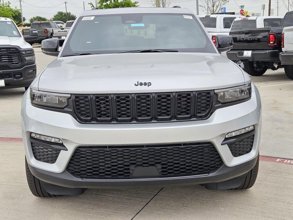 New 2025 Jeep Grand Cherokee Limited w/ Black Appearance Package RWD image 5