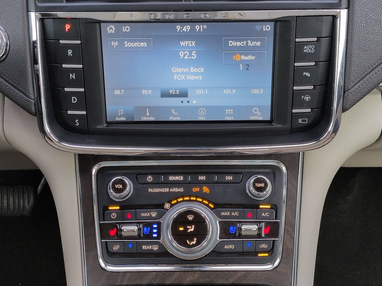 Used 2020 Lincoln Continental Reserve FWD image 18
