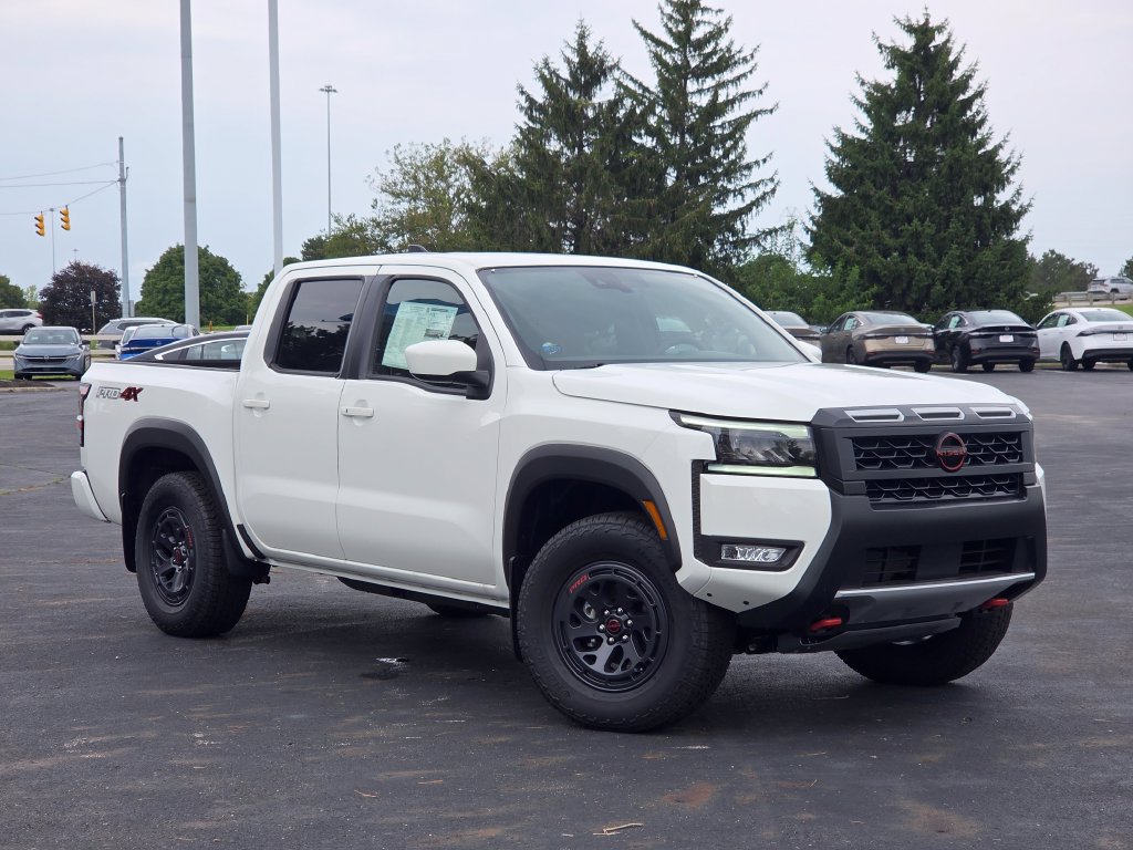 New 2026 Nissan Frontier PRO-4X w/ Tow Package