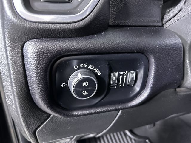 Used 2024 RAM 2500 Laramie AWD/4WD image 18