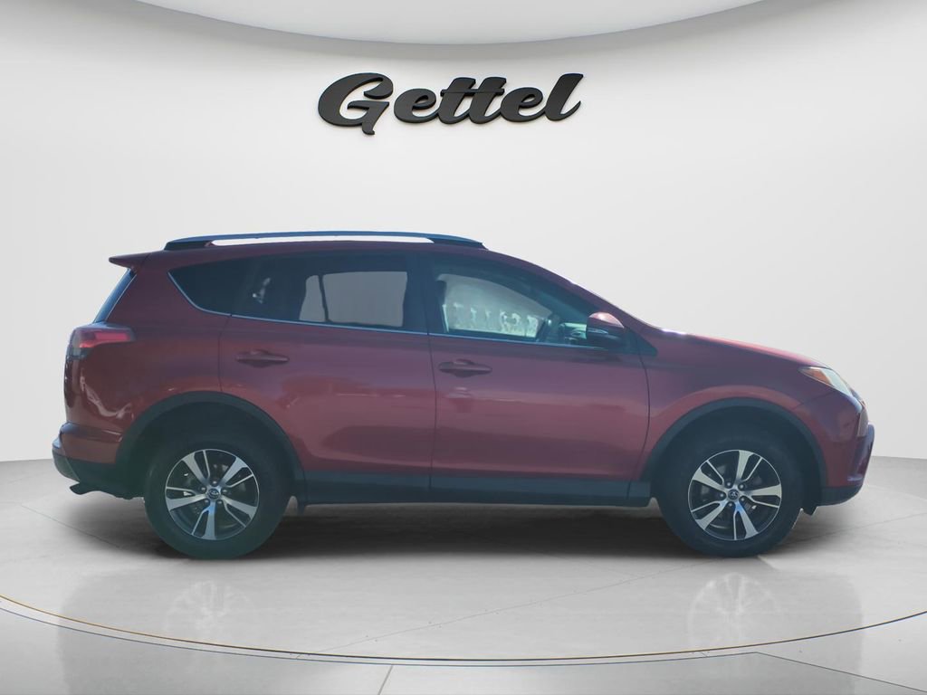 Used 2016 Toyota RAV4 XLE w/ Convenience Package image 3