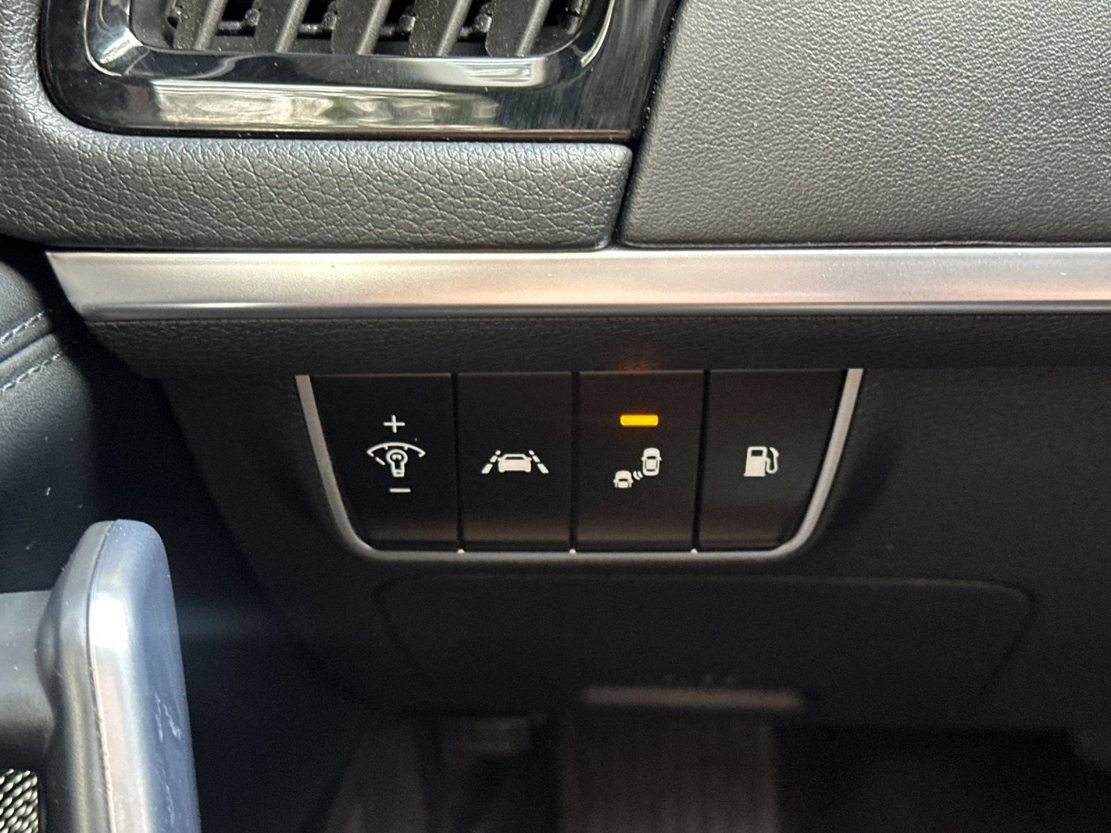 Used 2018 Kia Stinger Premium RWD image 29