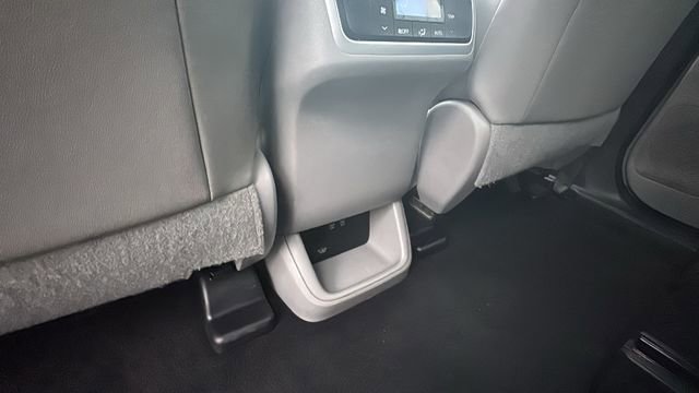 Used 2019 Toyota Highlander XLE w/ Protection Package #3 image 25