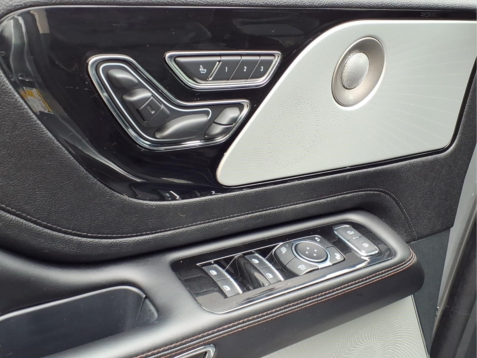 Used 2024 Lincoln Aviator Reserve w/ Equipment Group 201A AWD/4WD image 15