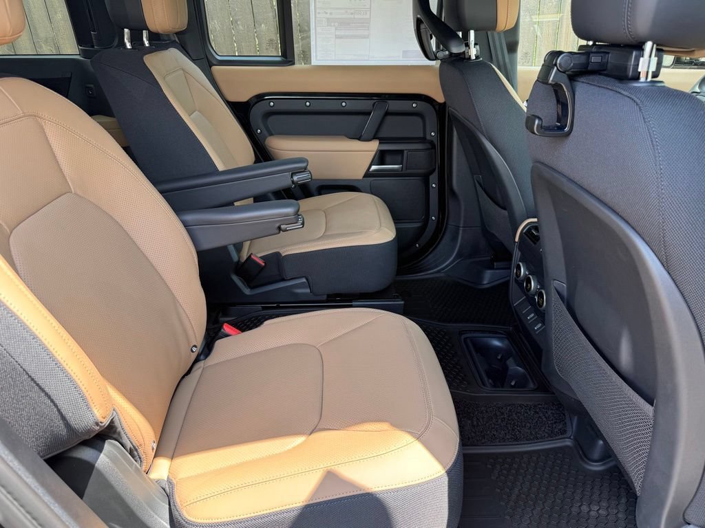 New 2026 Land Rover Defender 130 V8 AWD/4WD image 38