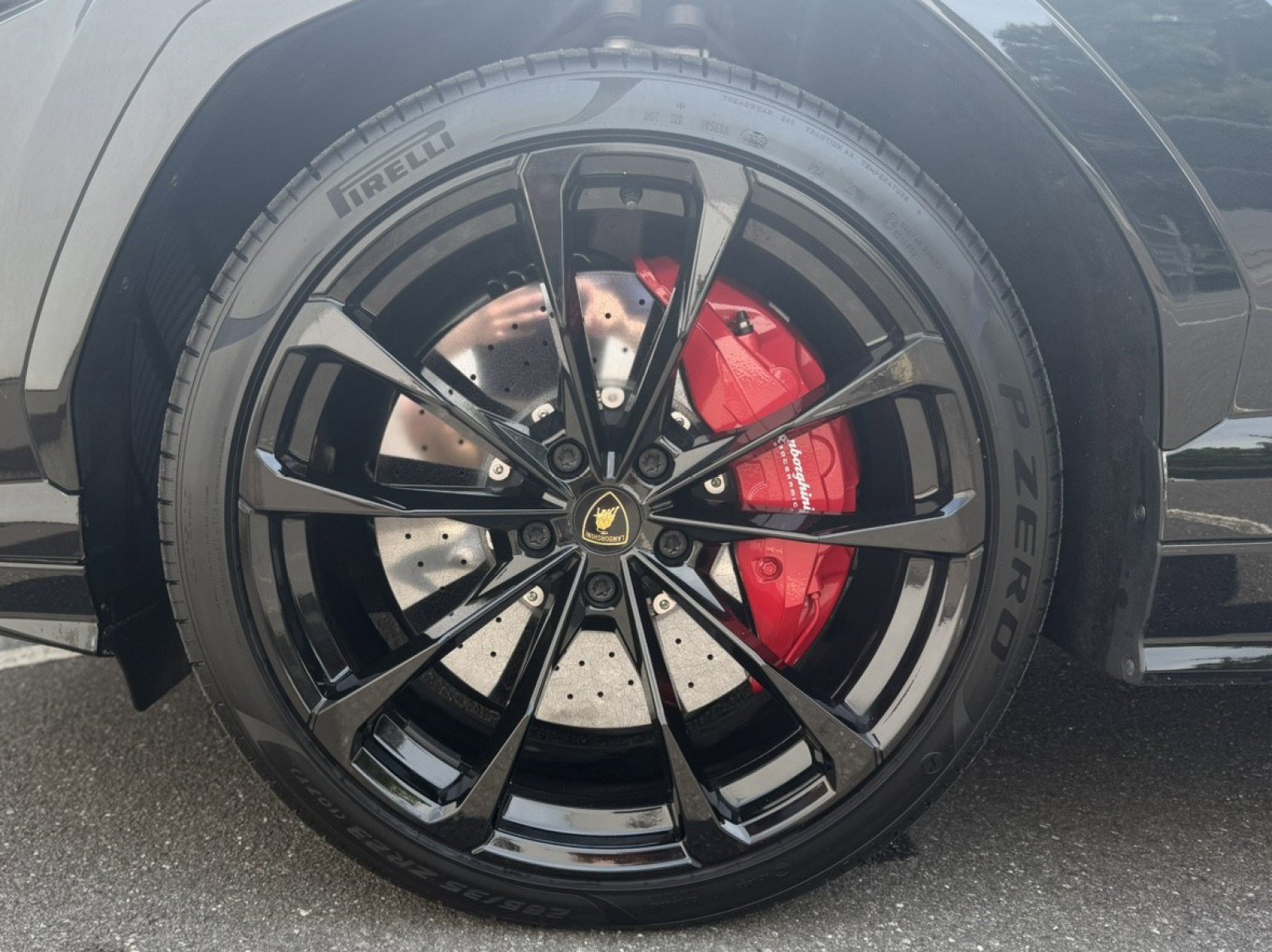 Used 2021 Lamborghini Urus AWD/4WD image 12