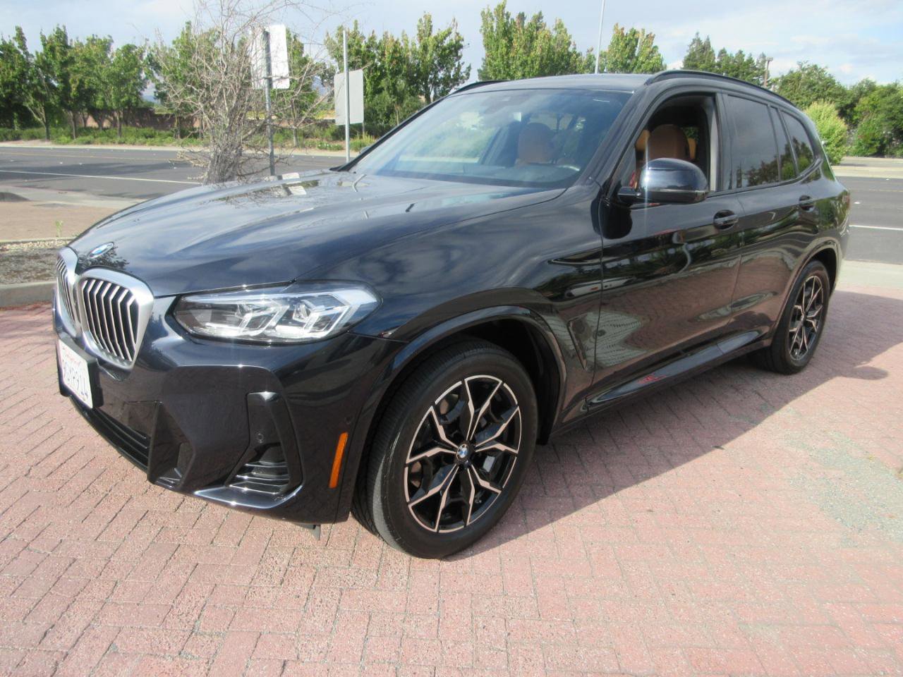 Used 2023 BMW X3 xDrive30i w/ M Sport Package AWD/4WD image 1
