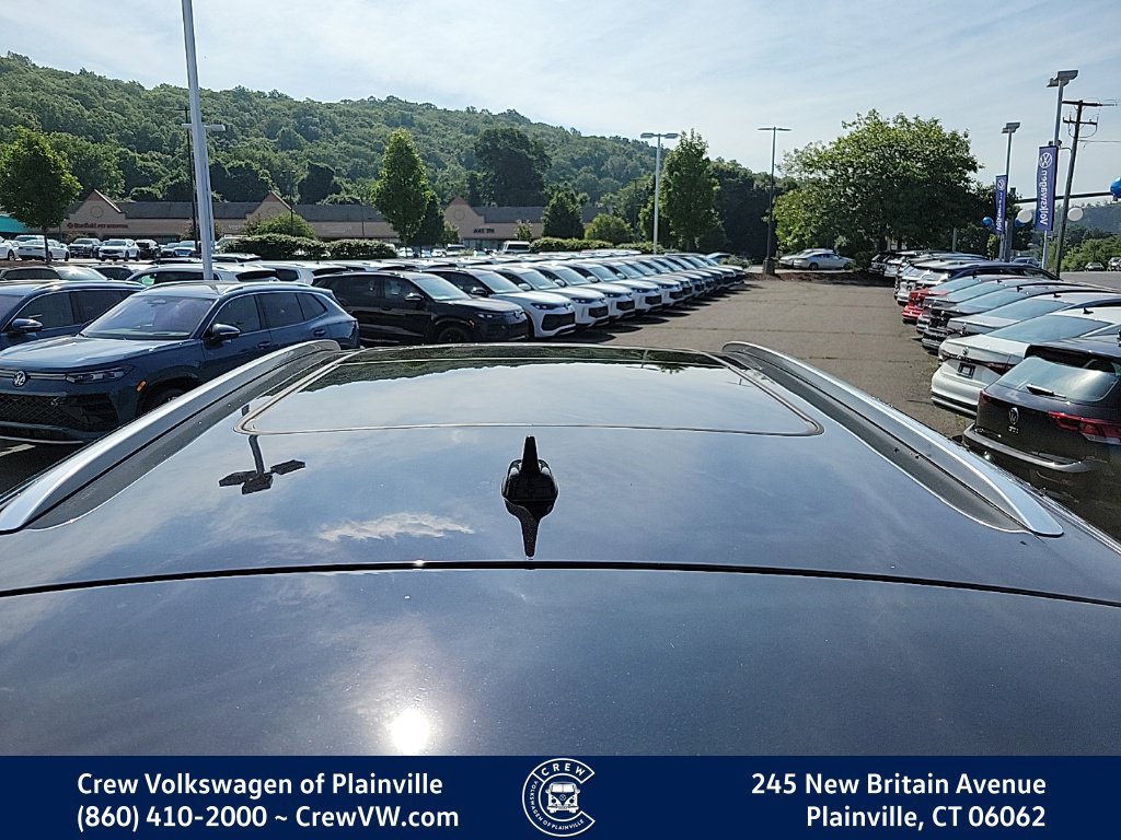 Certified 2023 Volkswagen Atlas Cross Sport SE w/ Panoramic Sunroof Package AWD/4WD image 30