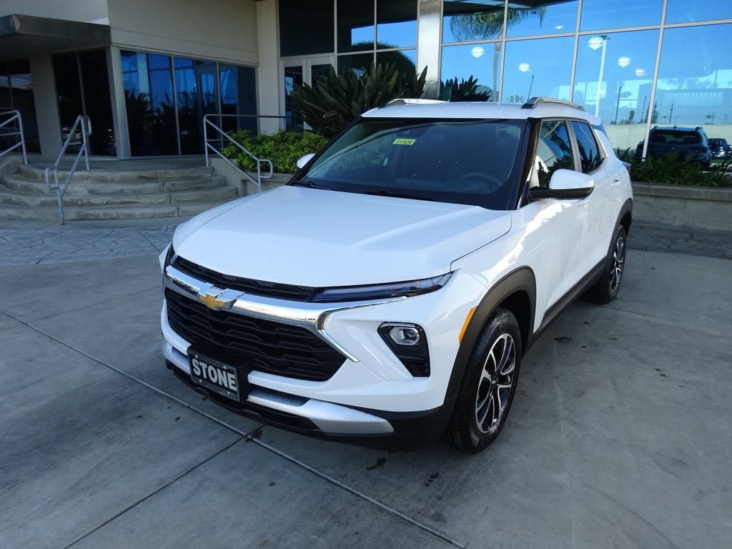 New 2026 Chevrolet TrailBlazer LT w/ Driver Confidence Package FWD image 3