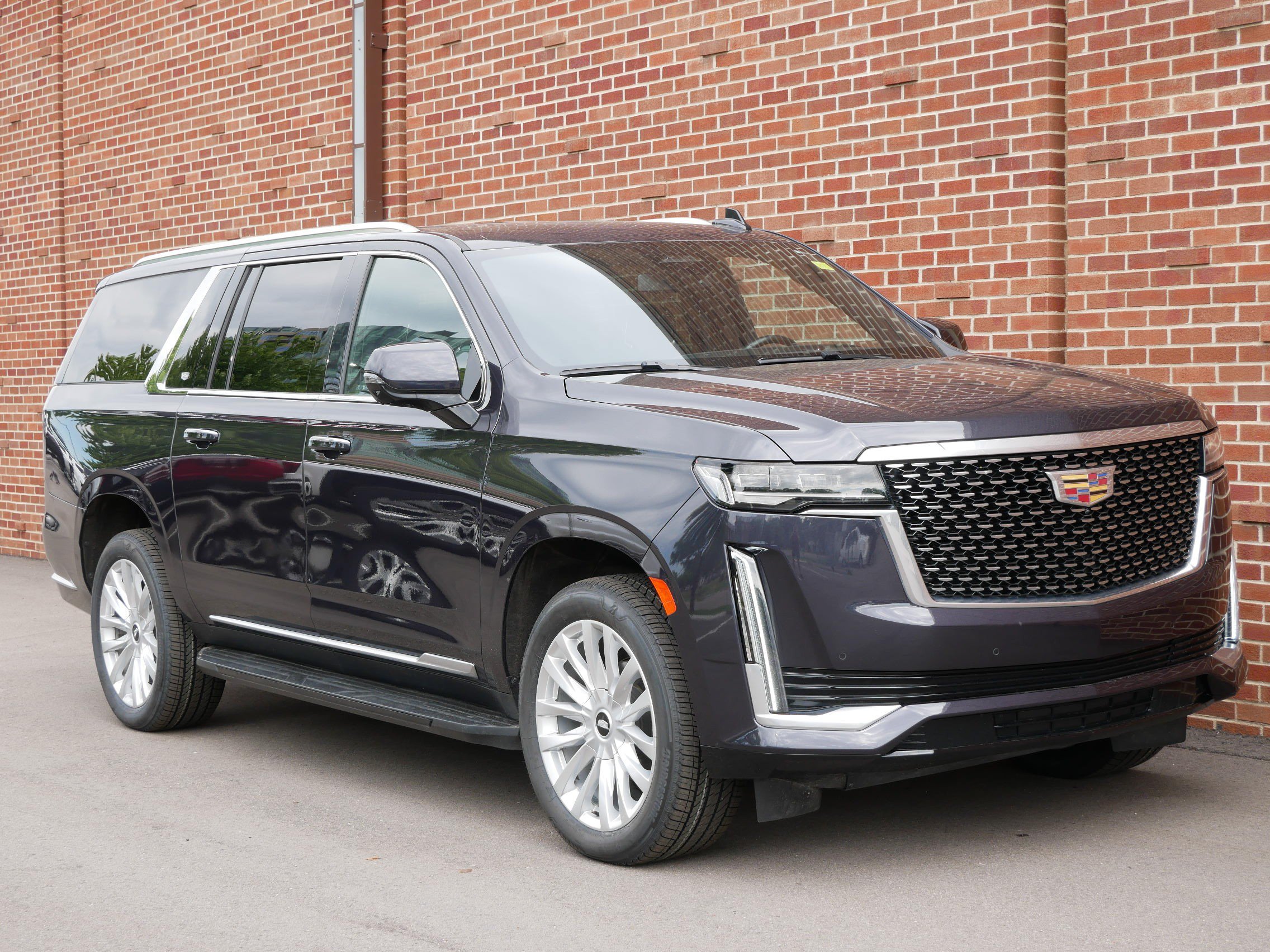 Certified 2024 Cadillac Escalade ESV Luxury AWD/4WD image 27