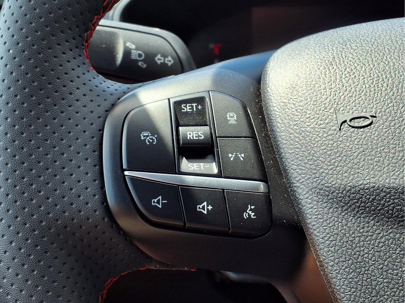 Used 2023 Ford Escape ST-Line w/ Tech Pack #1 FWD image 23