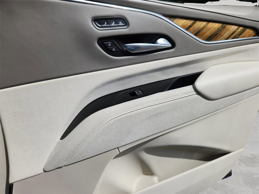 Used 2021 Cadillac Escalade Sport Platinum image 18