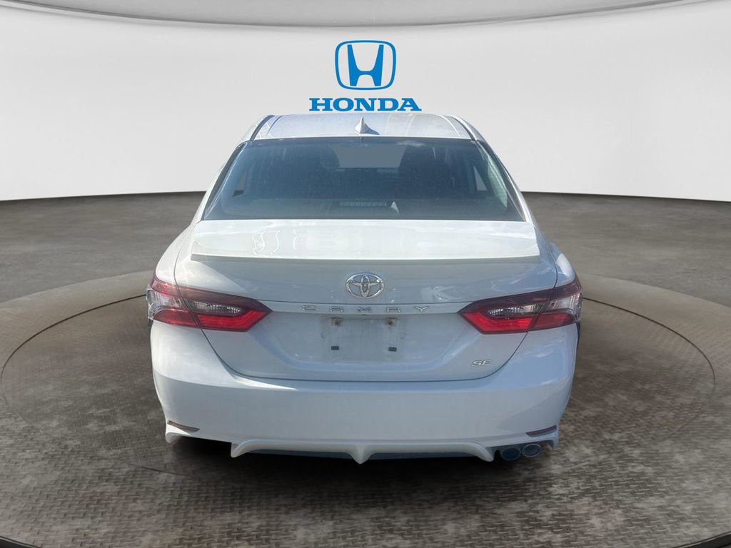Used 2024 Toyota Camry SE image 5