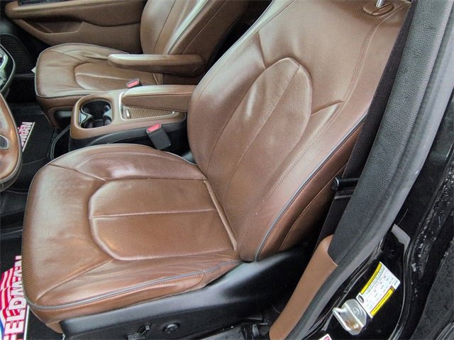 Used 2019 Chrysler Pacifica Limited w/ Tire & Wheel Group image 11