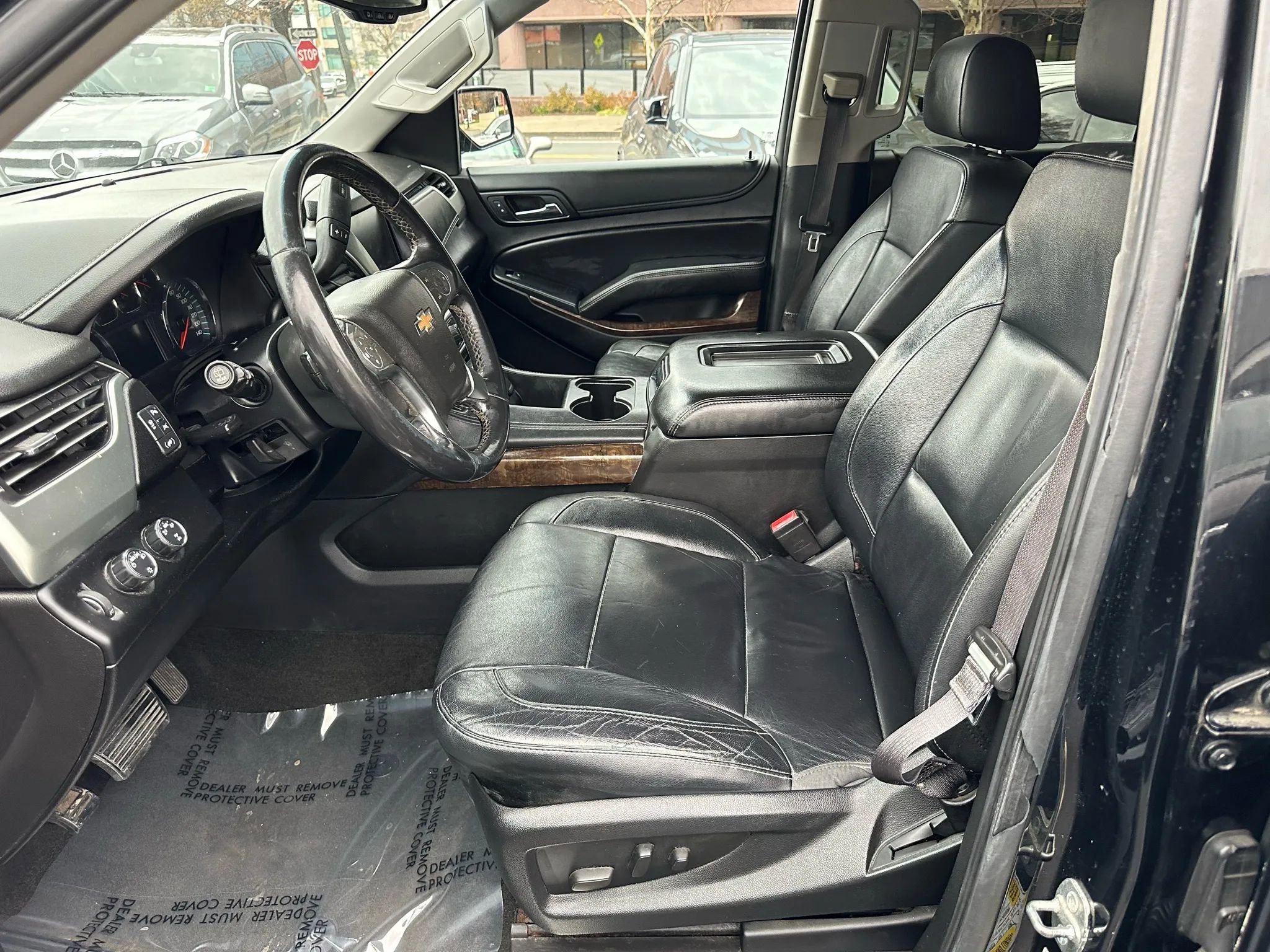 Used 2016 Chevrolet Suburban LT image 25