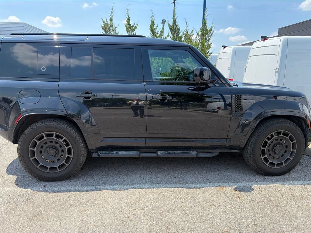 Certified 2026 Land Rover Defender 110 OCTA AWD/4WD image 4