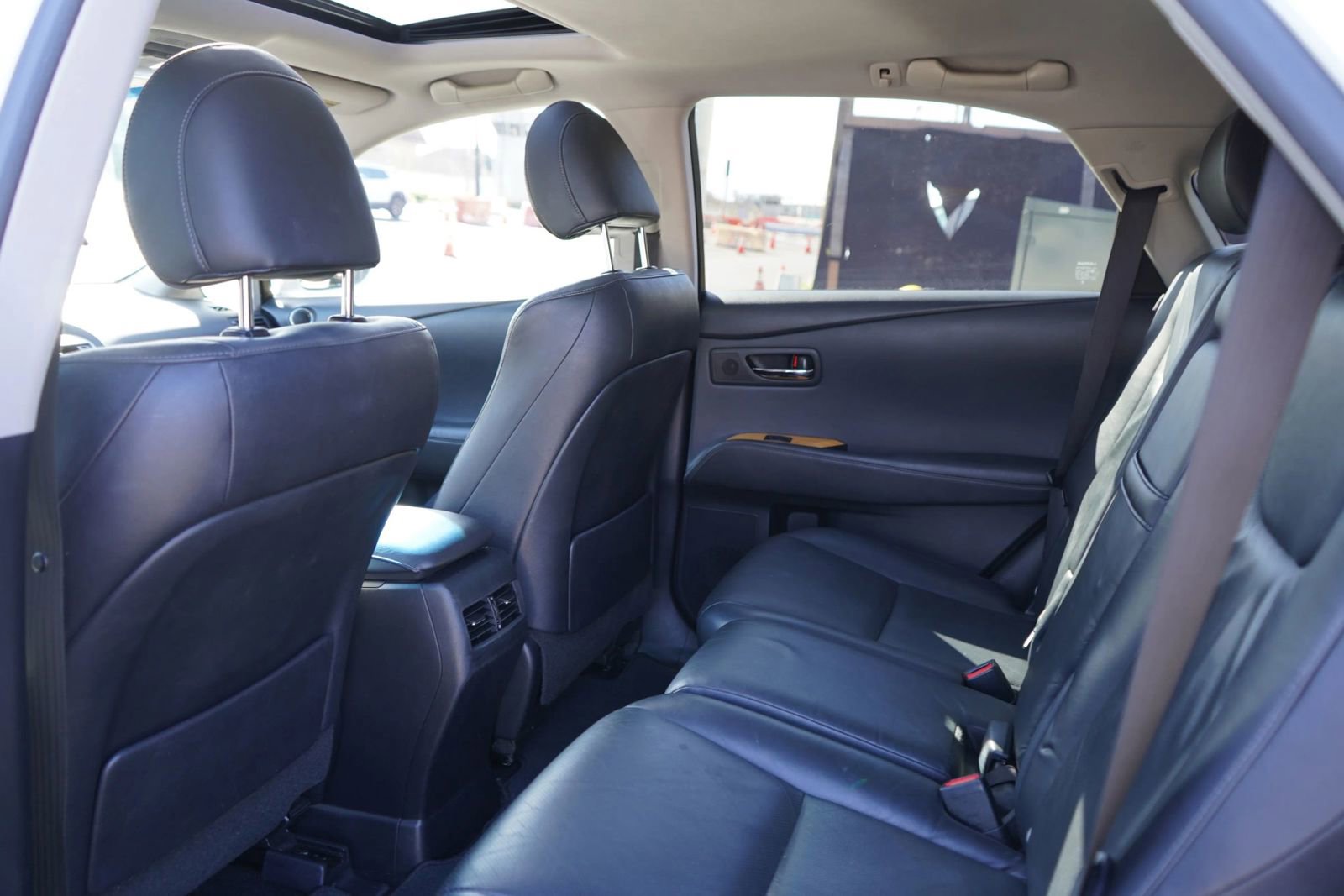Used 2015 Lexus RX 450h FWD image 16