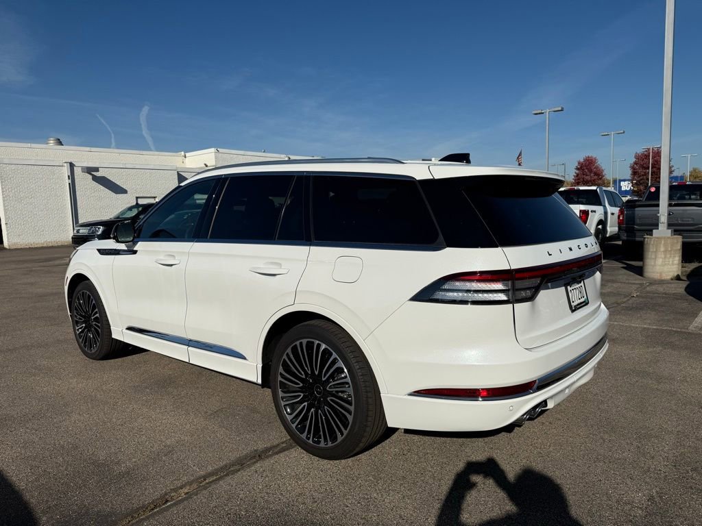 New 2025 Lincoln Aviator Black Label image 3