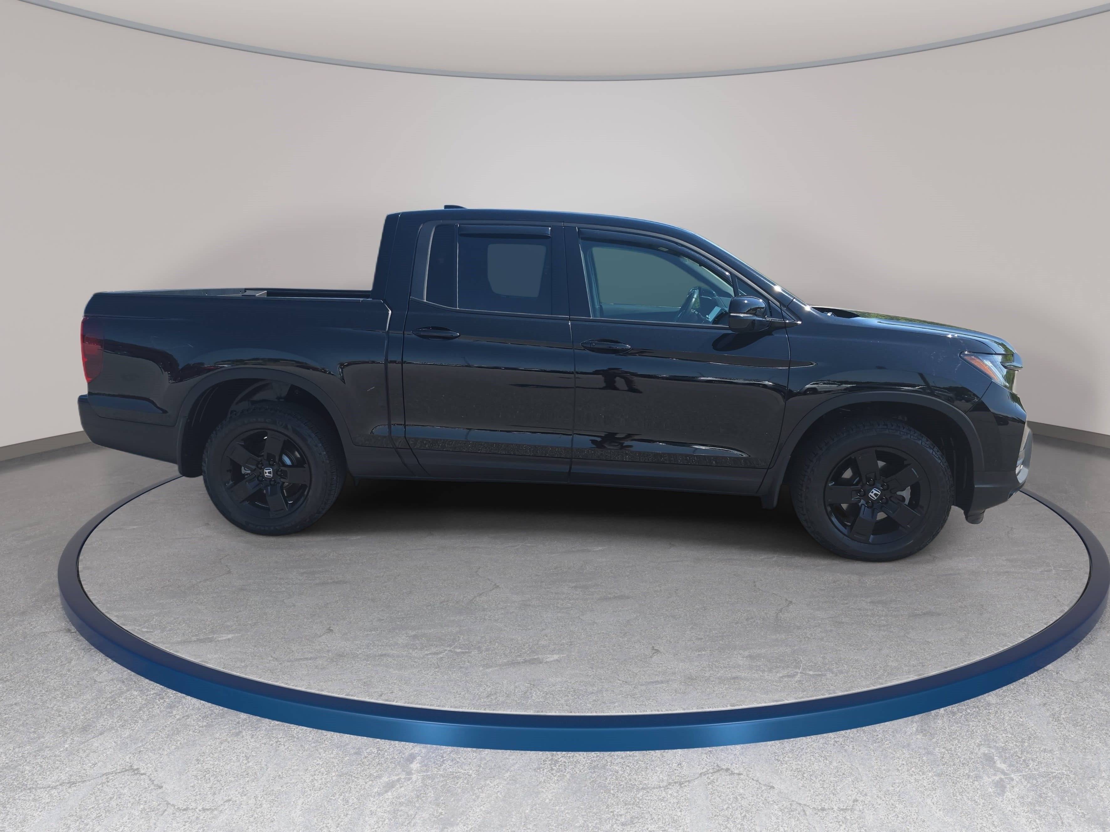 Certified 2025 Honda Ridgeline Black Edition image 4