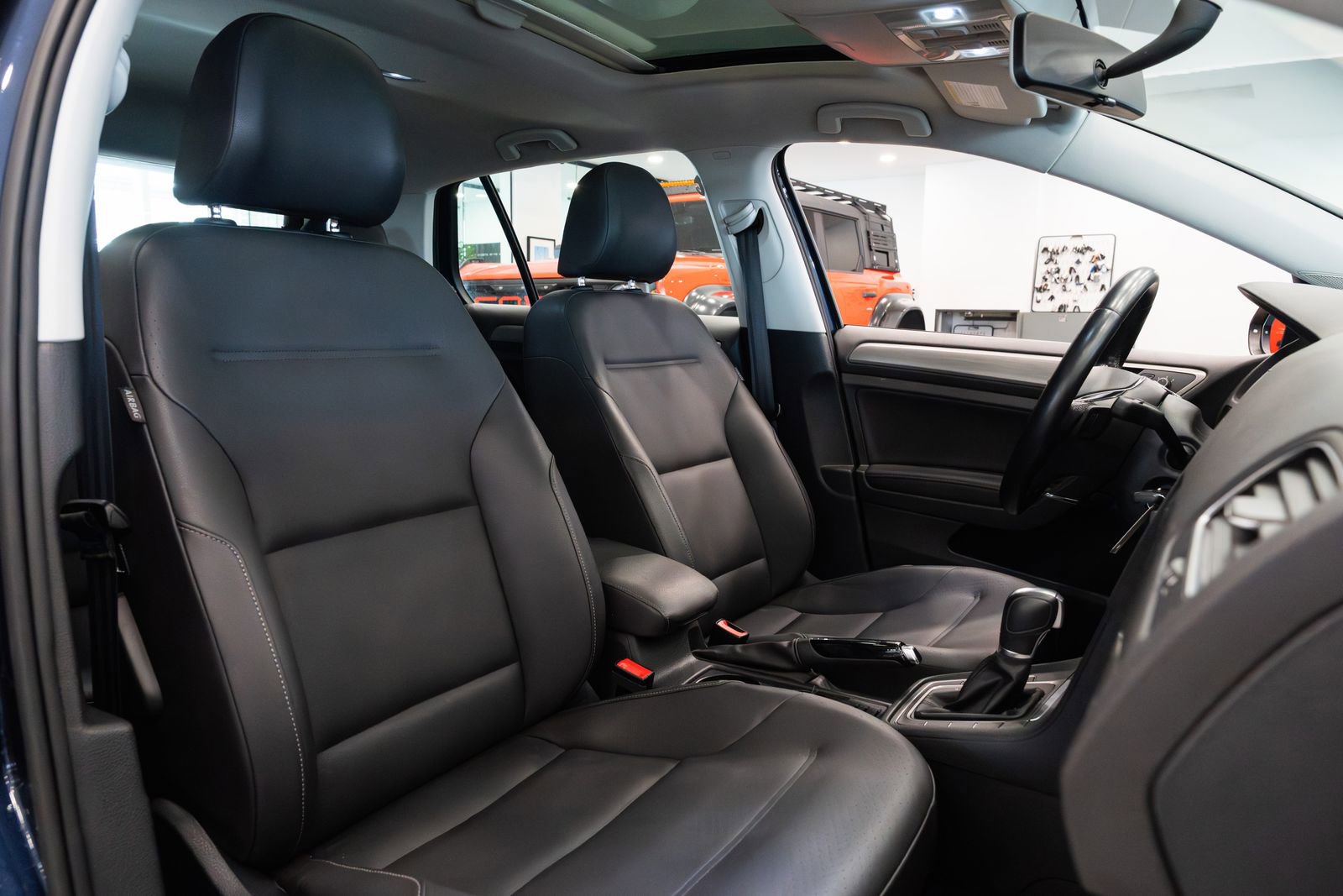 Used 2015 Volkswagen Golf S image 9