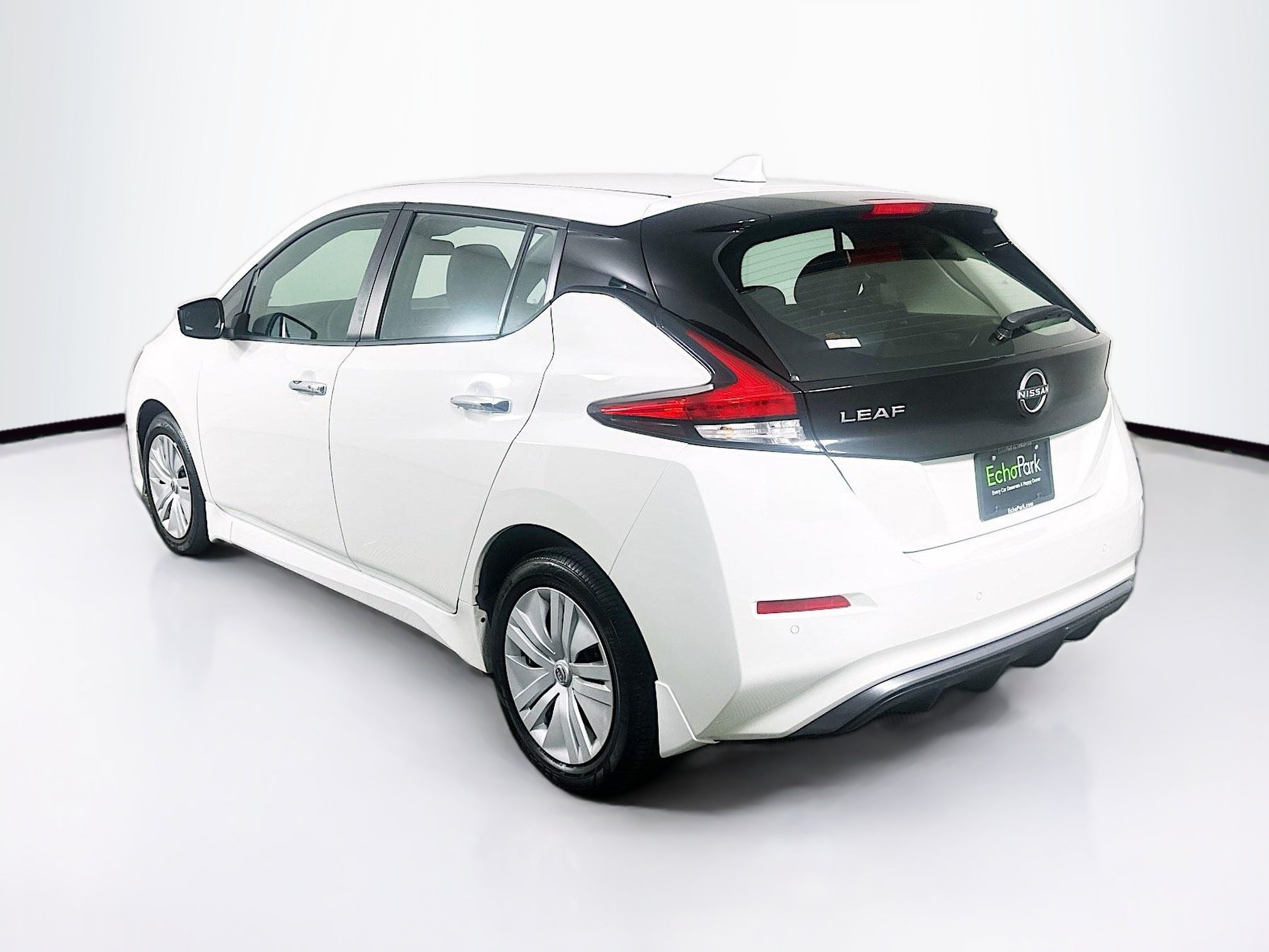Used 2025 Nissan Leaf S FWD image 5