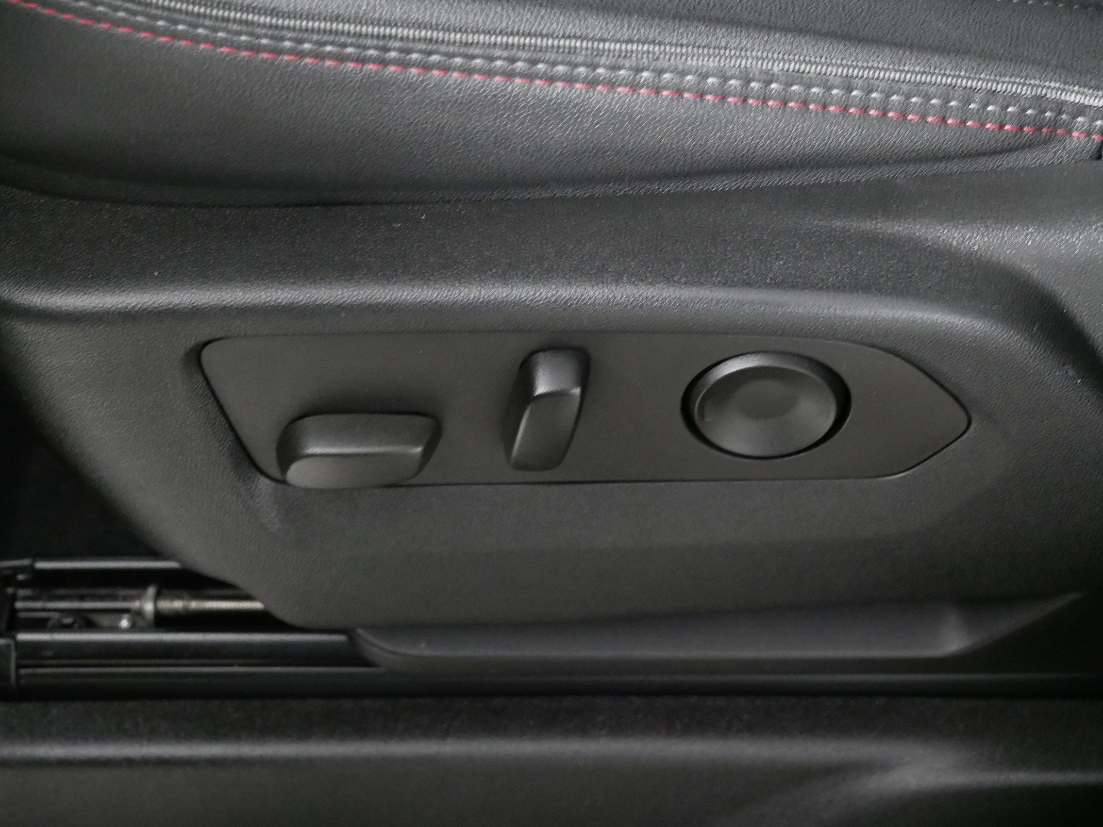 Certified 2022 Chevrolet Tahoe RST w/ Sport Performance Package image 20