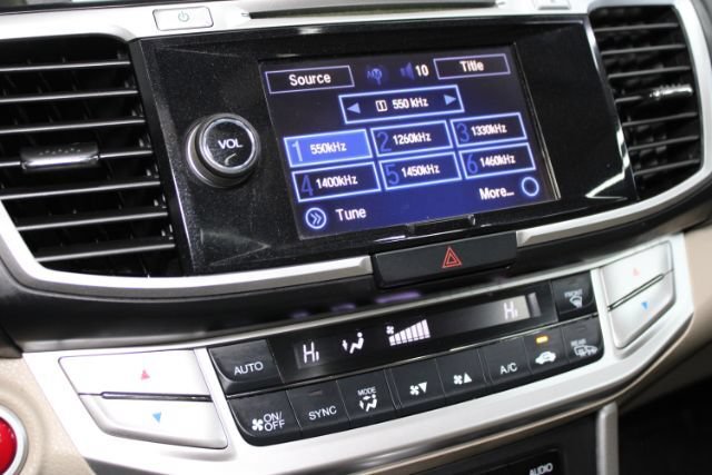 Used 2015 Honda Accord Touring image 18