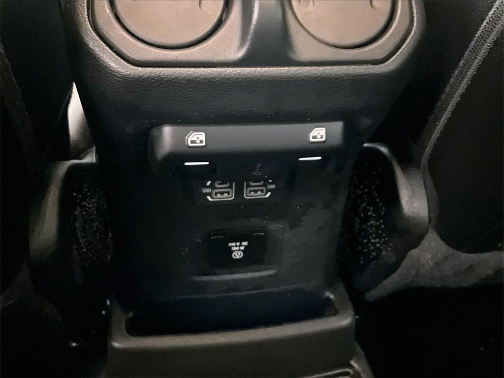 Used 2022 Jeep Wrangler Unlimited Sahara image 27