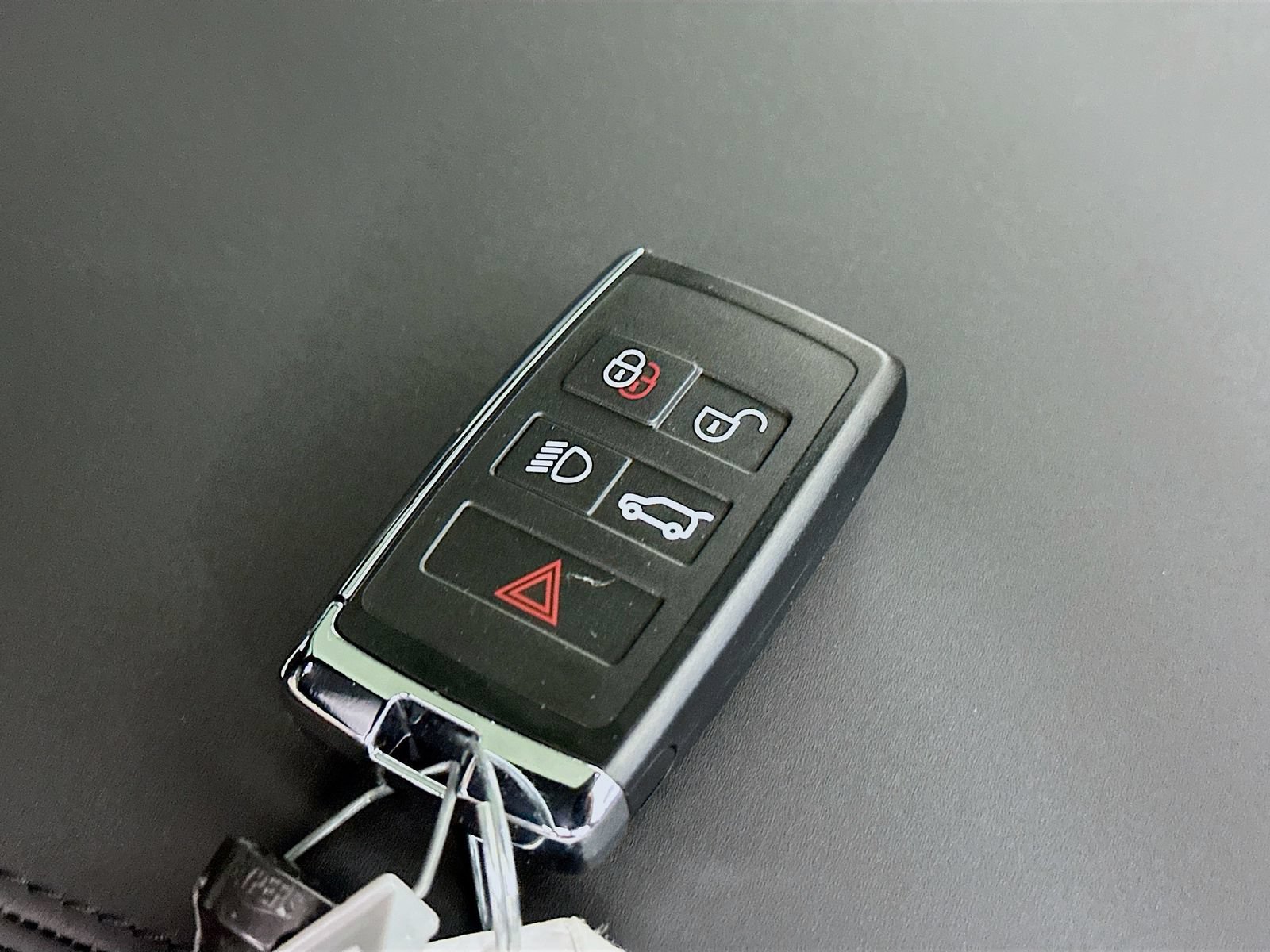 Used 2026 Land Rover Defender 110 S AWD/4WD image 45