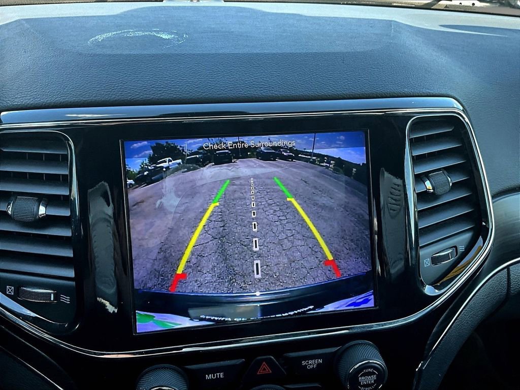 Used 2019 Jeep Grand Cherokee Limited w/ Trailer Tow Group IV AWD/4WD image 18
