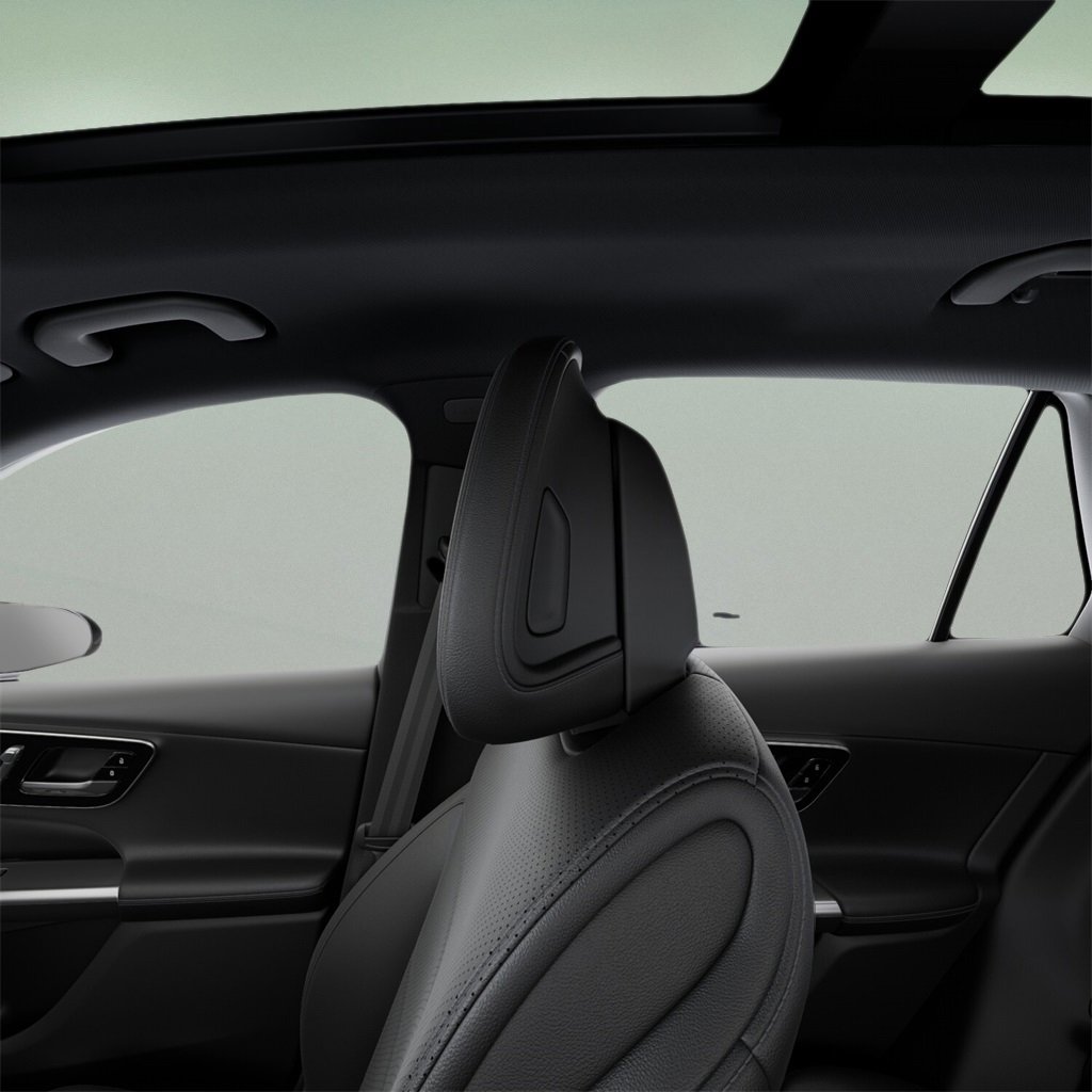 Used 2025 Mercedes-Benz GLC 300 4MATIC image 45