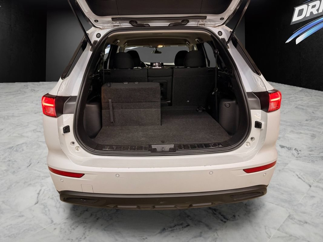Used 2022 Mitsubishi Outlander ES AWD/4WD image 10