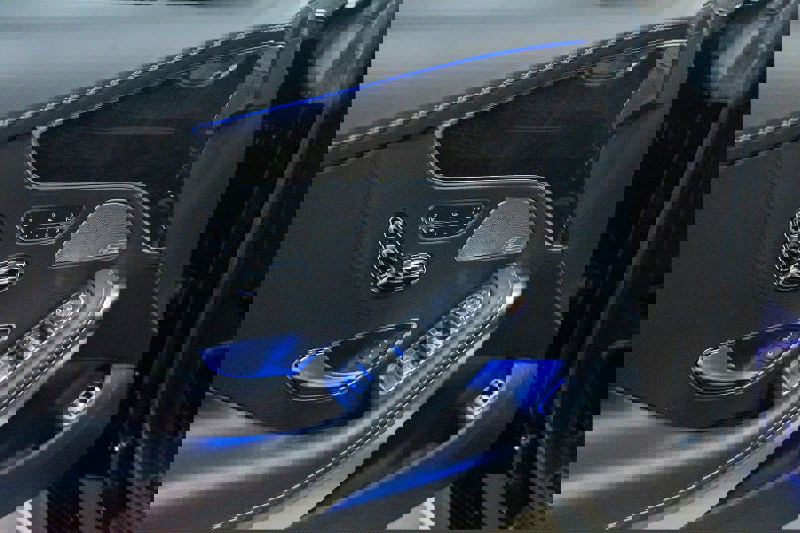 Used 2015 Mercedes-Benz S 63 AMG 4MATIC Coupe image 17