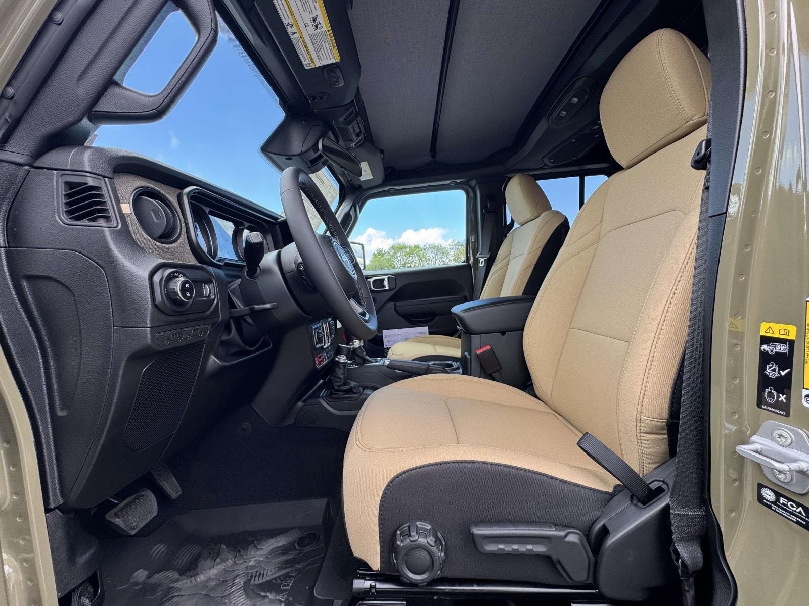 New 2026 Jeep Gladiator Willys AWD/4WD image 21