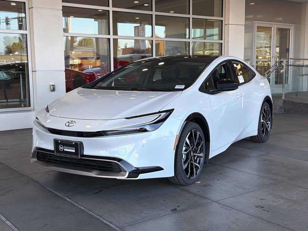 New 2027 Toyota Prius Plug-In Hybrid FWD image 2