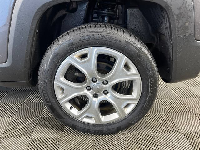 Used 2020 Jeep Renegade Limited AWD/4WD image 10