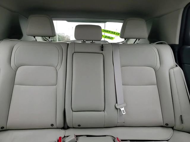 Used 2023 Nissan Ariya AWD image 25