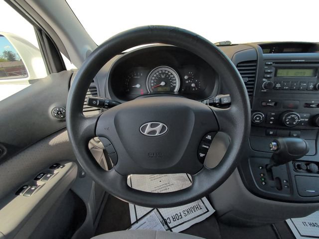 Used 2007 Hyundai Entourage GLS FWD image 12