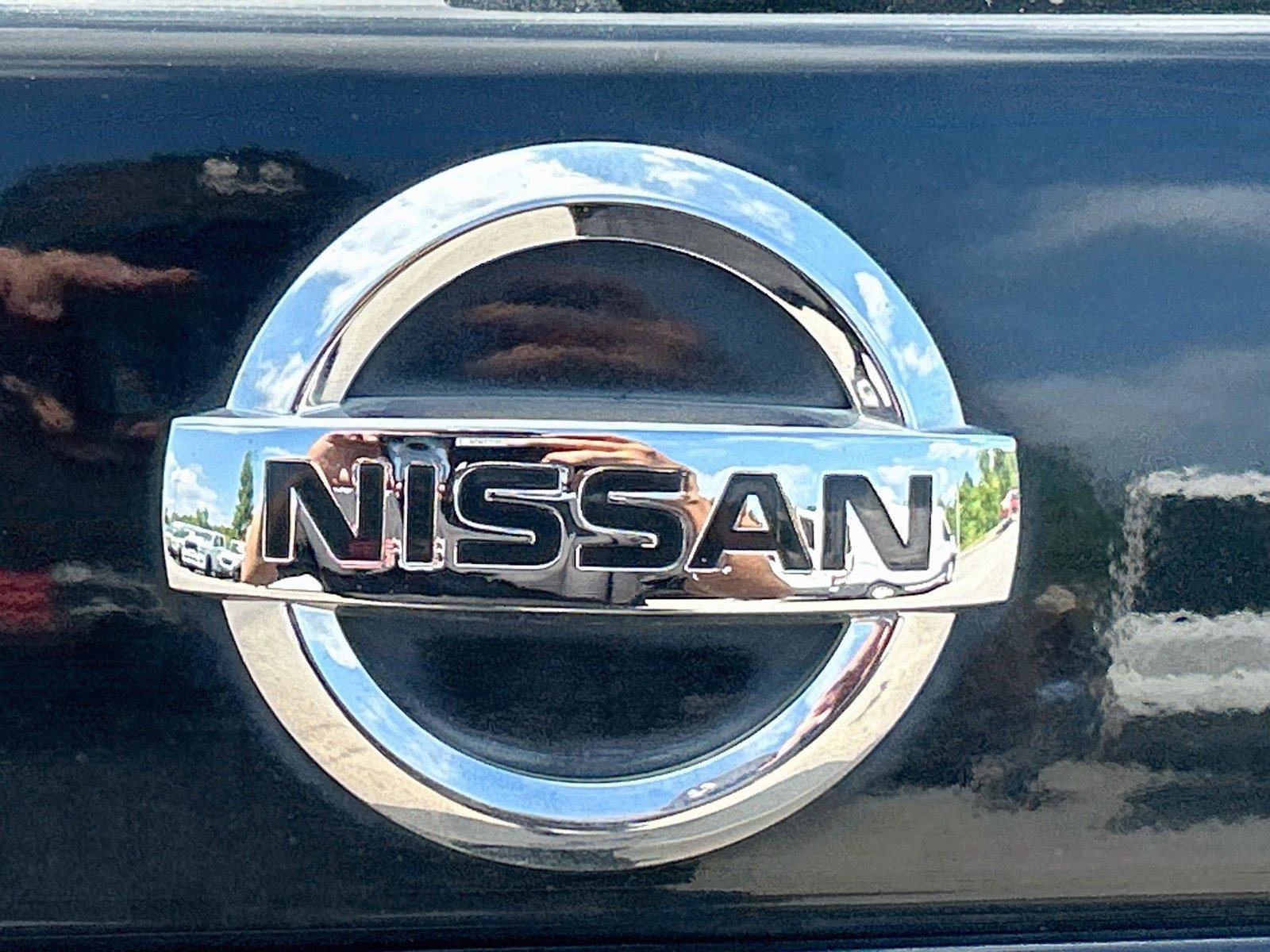 Used 2015 Nissan Murano Platinum w/ Platinum Technology Package FWD image 12