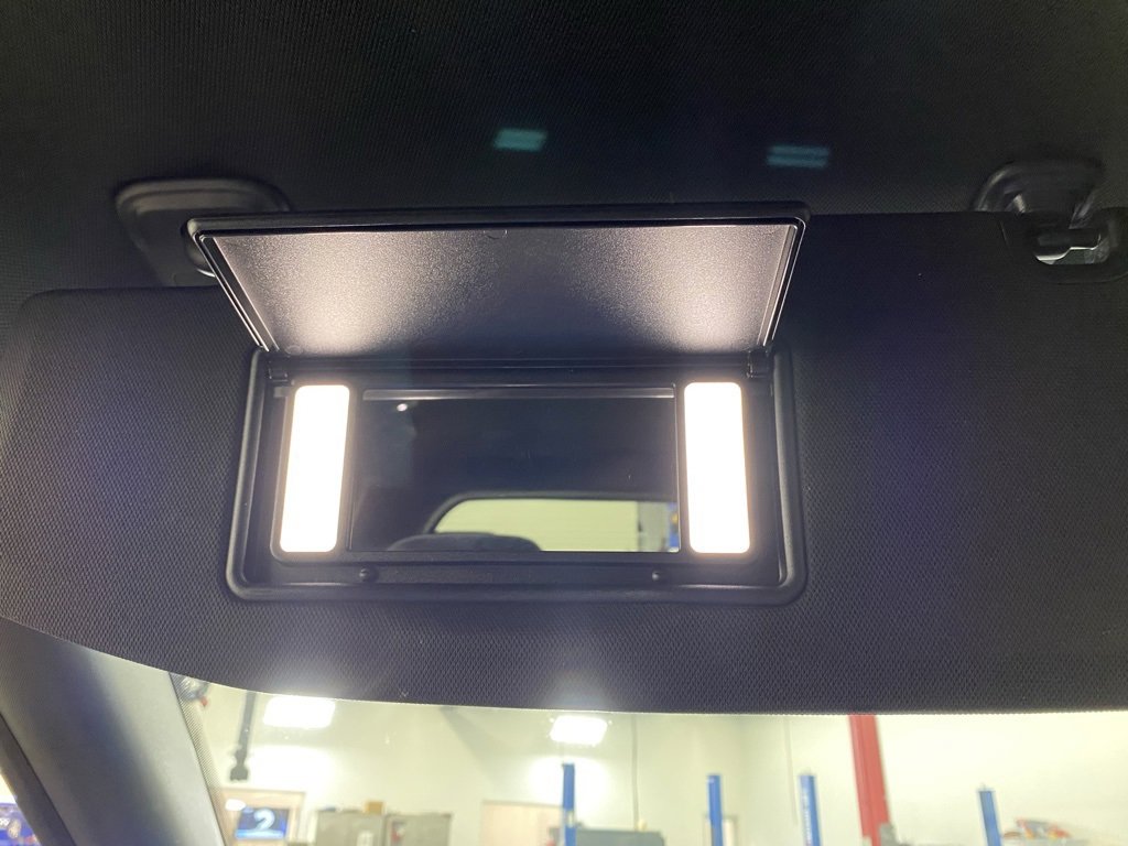 Used 2024 Jeep Grand Cherokee Altitude image 36