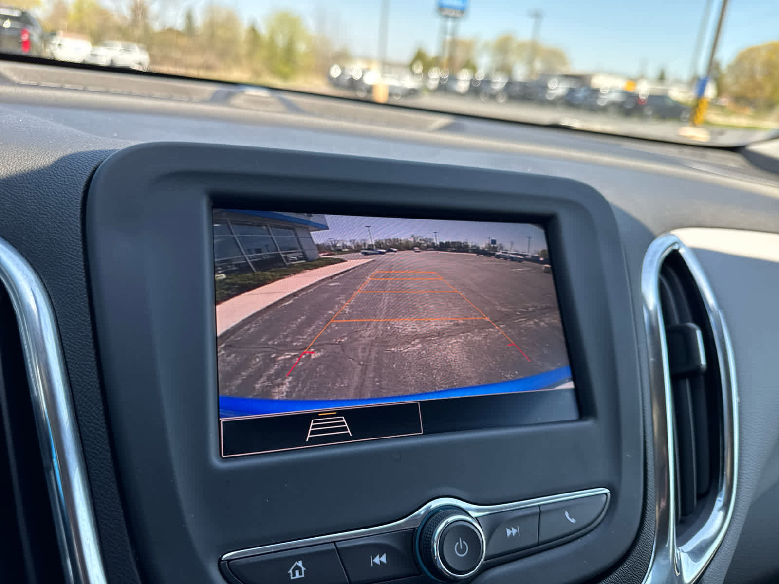Used 2024 Chevrolet Equinox LS w/ LS Convenience Package image 24