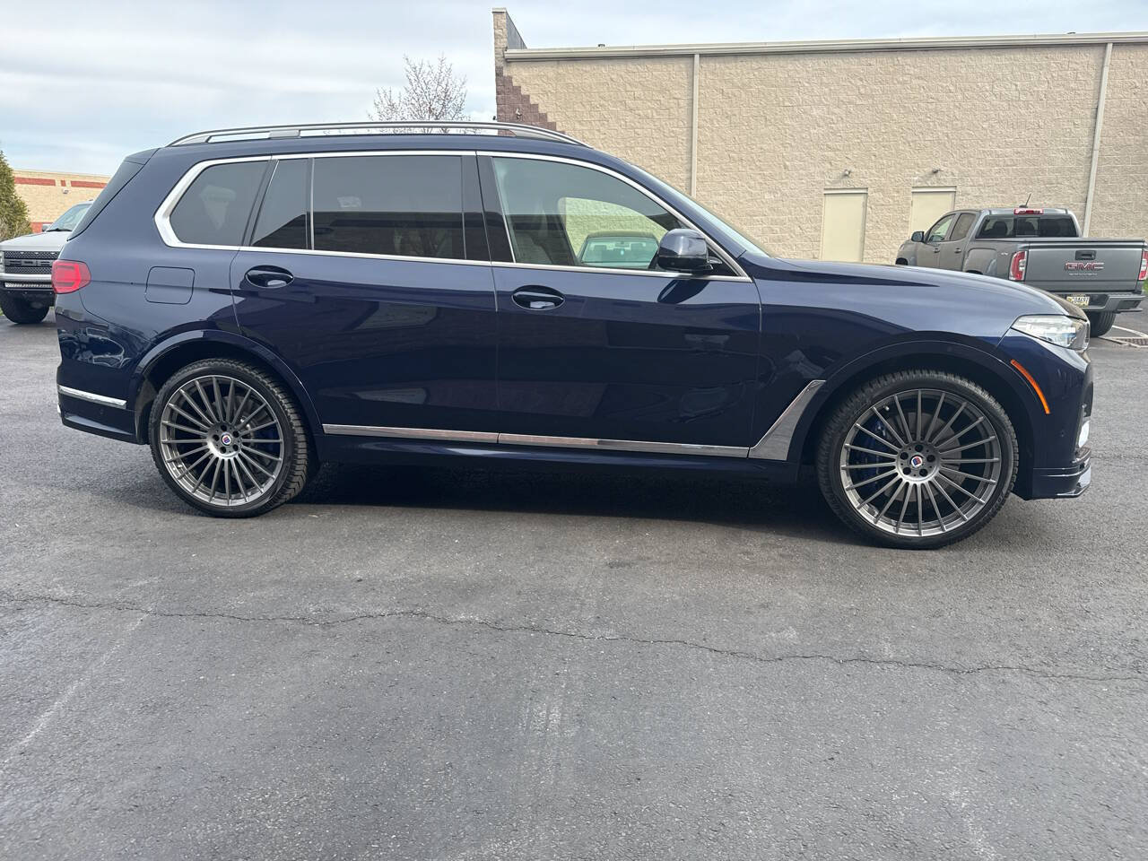 Used 2021 BMW ALPINA XB7 AWD/4WD image 9