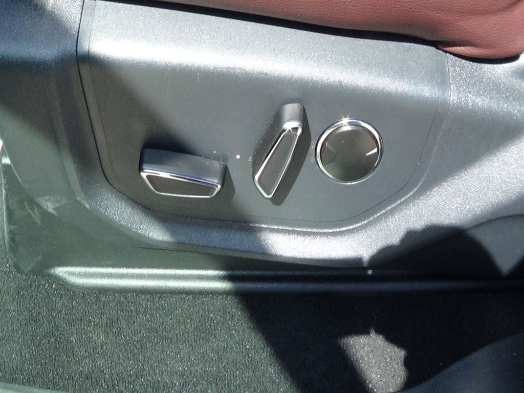 Used 2024 Ford Expedition Limited AWD/4WD image 22