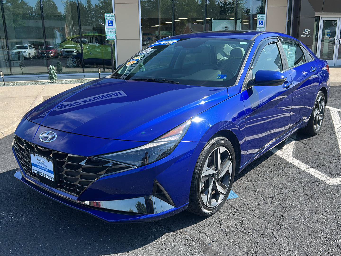 Certified 2023 Hyundai Elantra Limited w/ Cargo Package FWD image 2