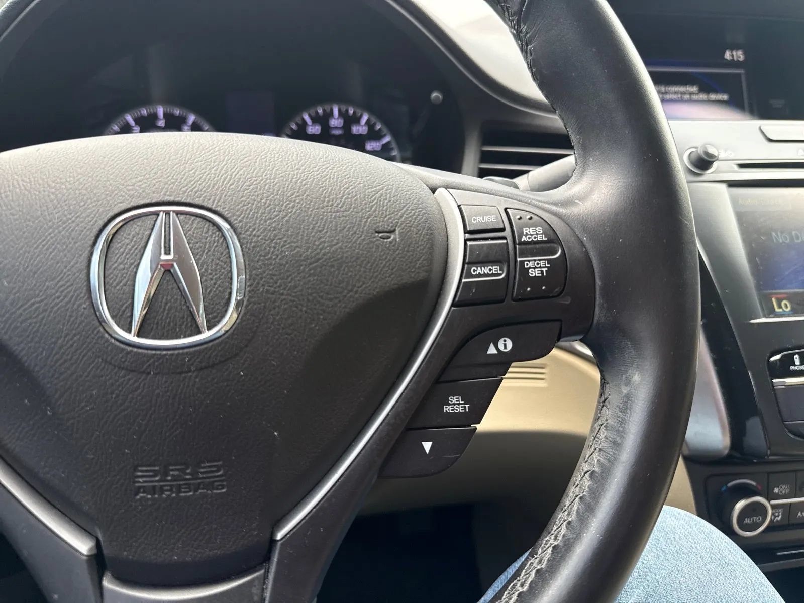 Used 2017 Acura ILX FWD image 18