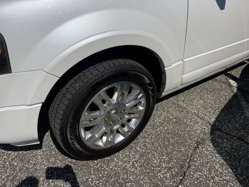 Used 2012 Ford Expedition EL Limited AWD/4WD image 4