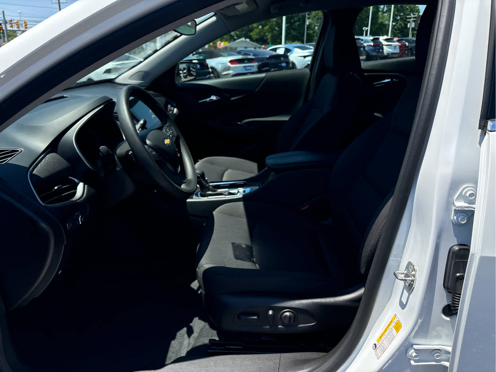 Certified 2022 Chevrolet Malibu LT FWD image 9