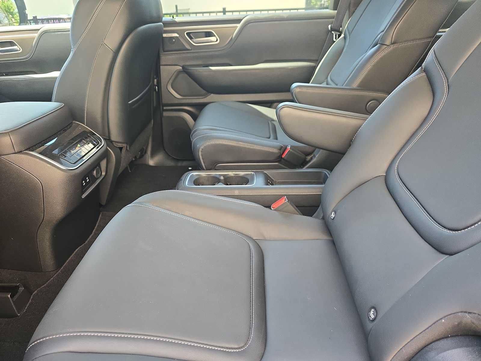 Used 2025 INFINITI QX80 Pure w/ Exterior Package RWD image 2